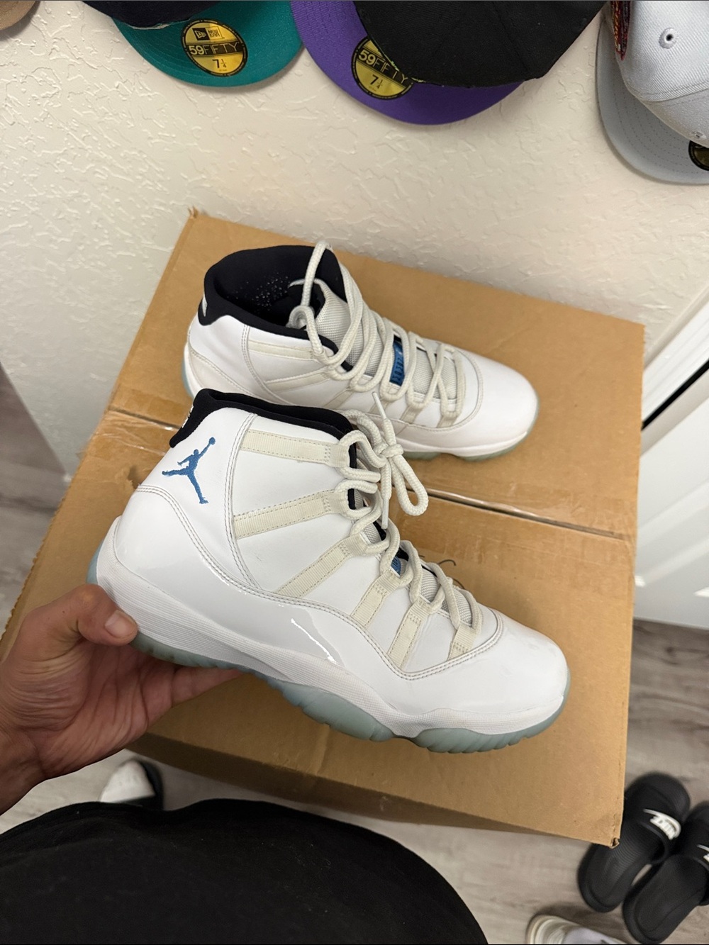 Jordan Retro 11 legend blue